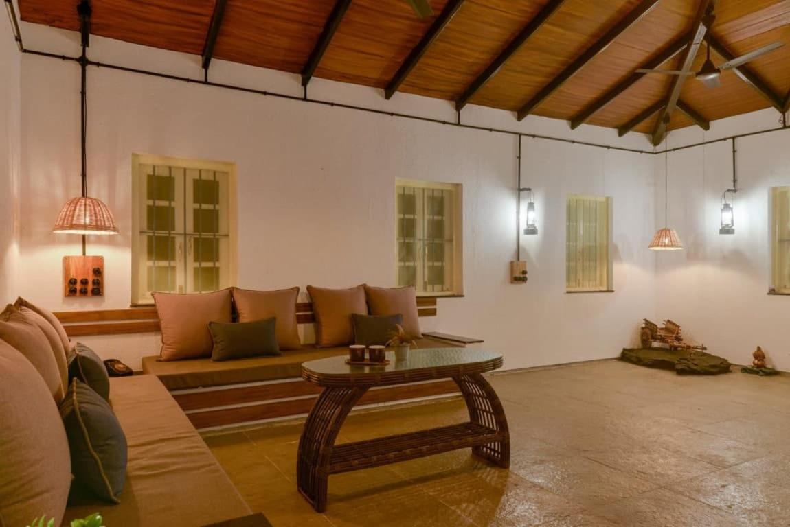 Villa The Earth Farm Nashik Esterno foto